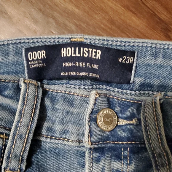 Hollister High Rise Flare Jeans - Picture 2 of 6